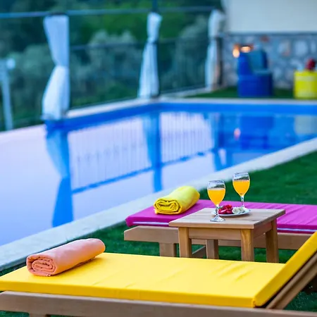 Ay Isigi Kalkan * Kaş