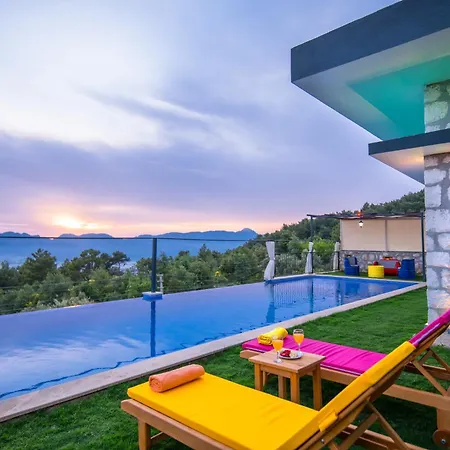 Ay Isigi Kalkan Kaş